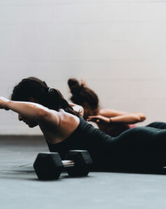 DrAoifeOSullivan_porlandmenopausedoc_08_HRT_menopause_strength_training_logan-weaver